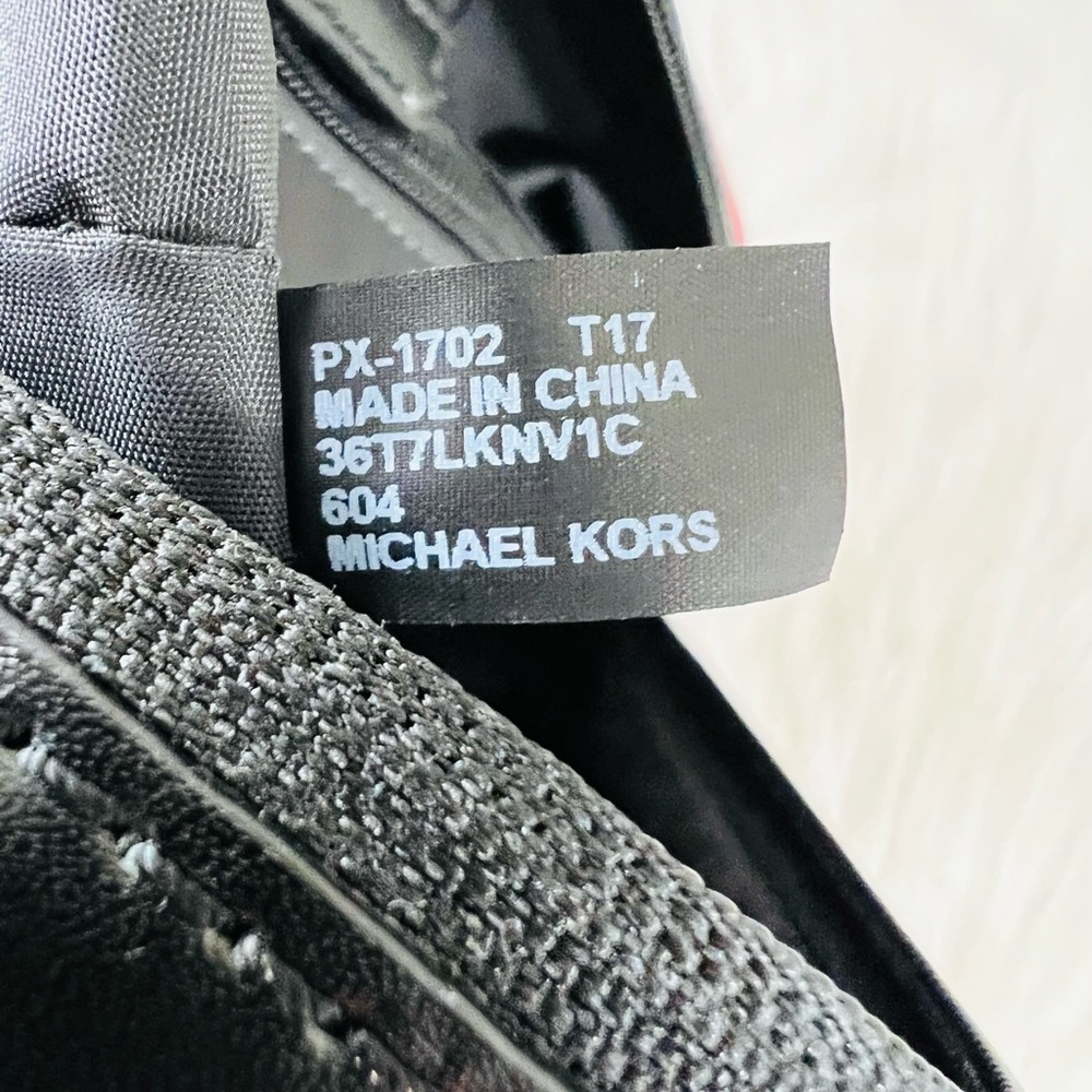 Michael Kors Kent Men’s Nylon Toiletry Holder Travel Case Bag - Picture 11 of 14